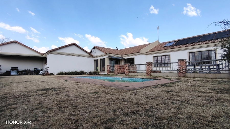 Commercial Property for Sale in Glen Donald A H Gauteng