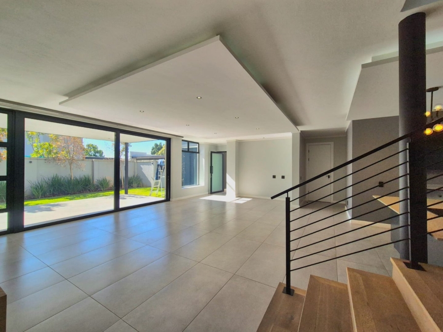 3 Bedroom Property for Sale in Waterkloof Heights Gauteng