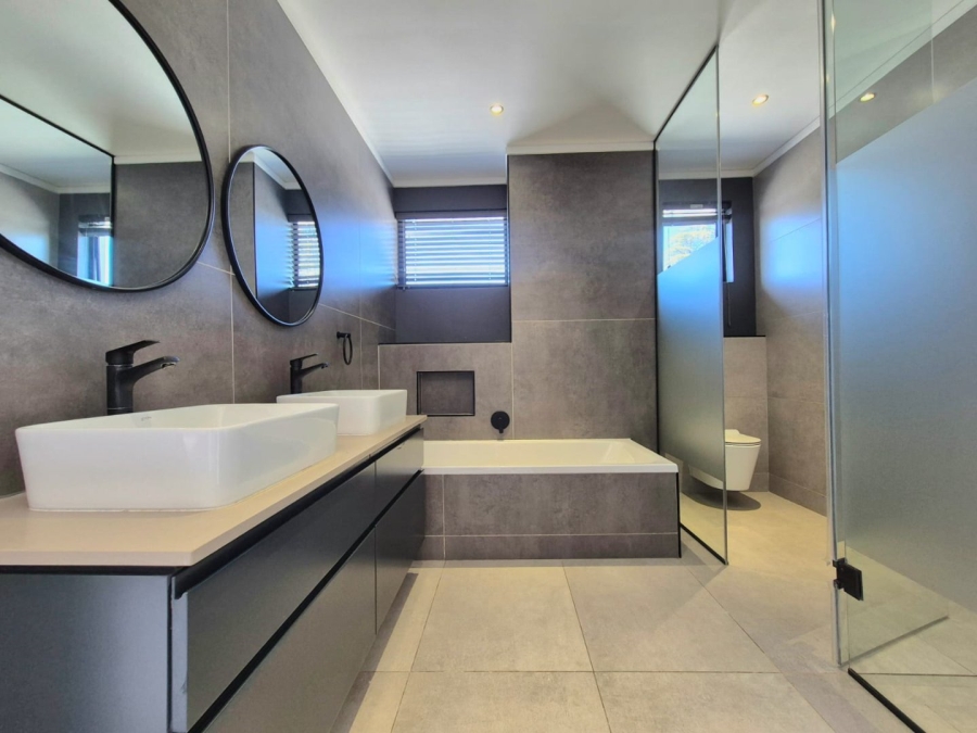 3 Bedroom Property for Sale in Waterkloof Heights Gauteng