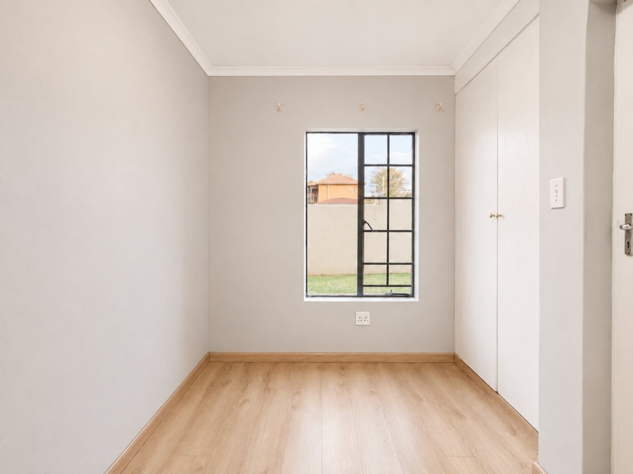 3 Bedroom Property for Sale in Illiondale Gauteng