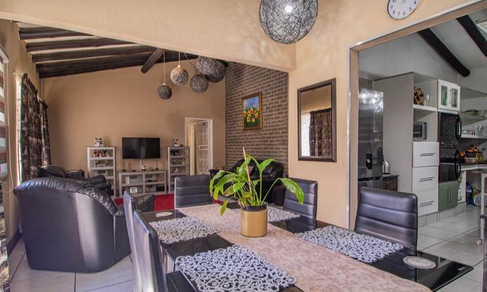 3 Bedroom Property for Sale in Glen Marais Gauteng