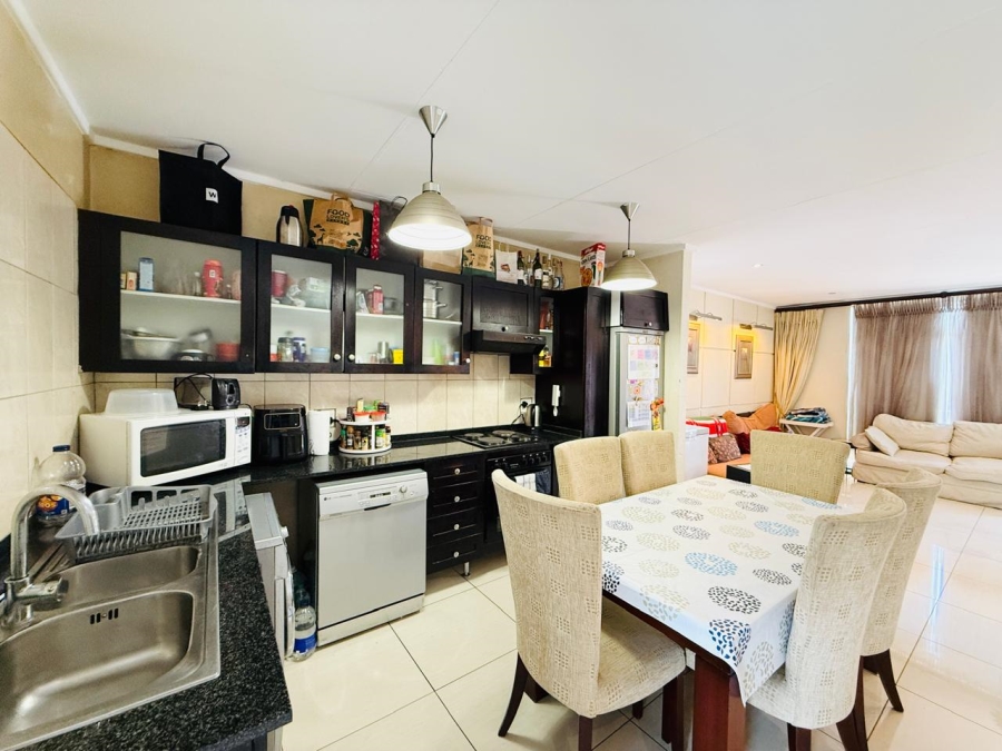 2 Bedroom Property for Sale in Houghton Estate Gauteng