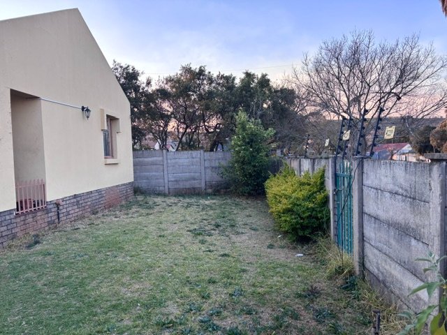 2 Bedroom Property for Sale in Elandspoort Gauteng