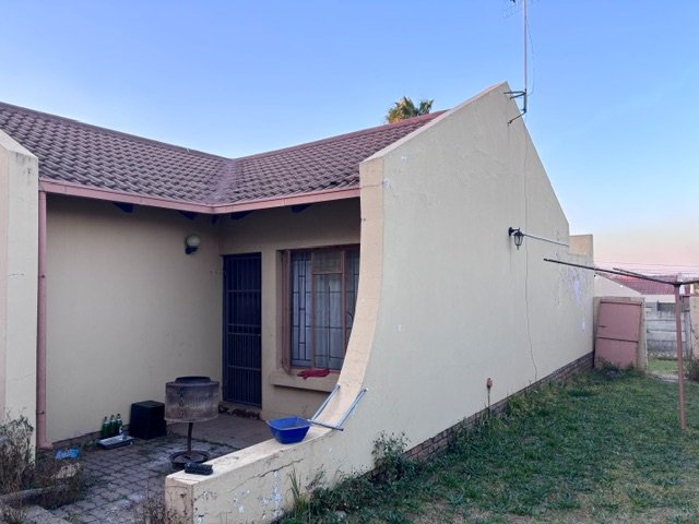 2 Bedroom Property for Sale in Elandspoort Gauteng