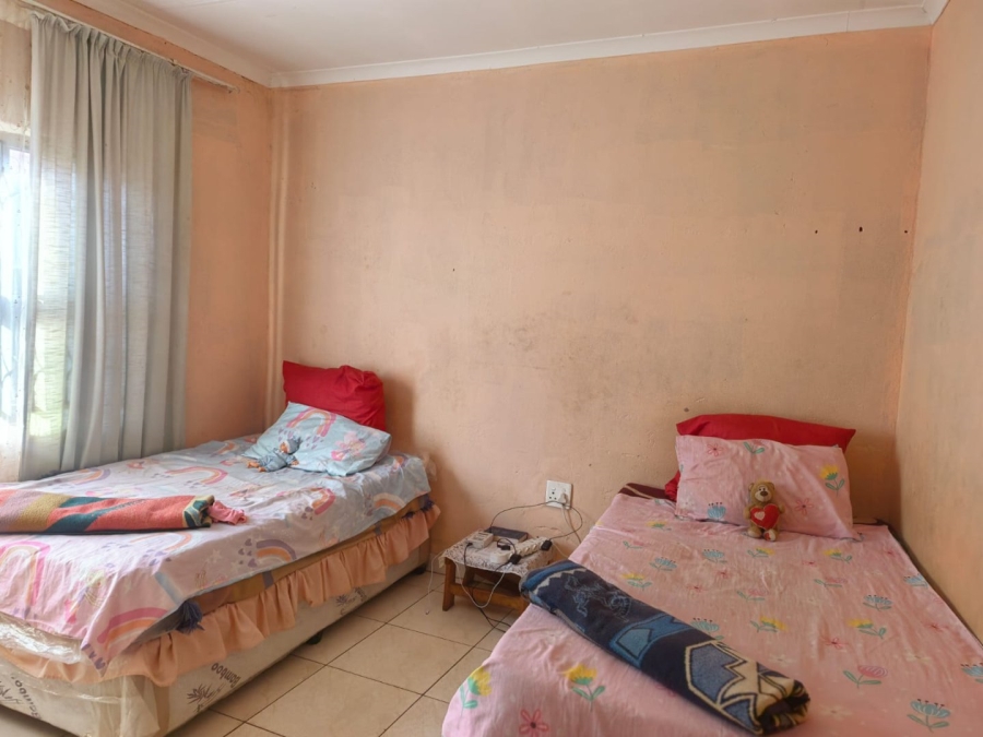5 Bedroom Property for Sale in Vosloorus Gauteng