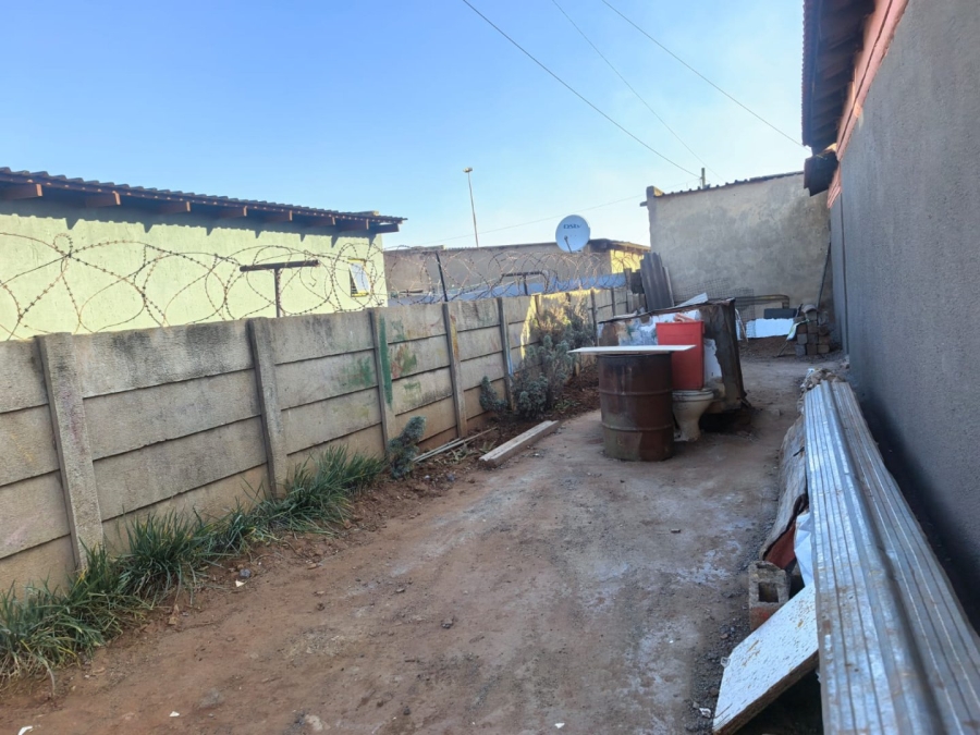 5 Bedroom Property for Sale in Vosloorus Gauteng