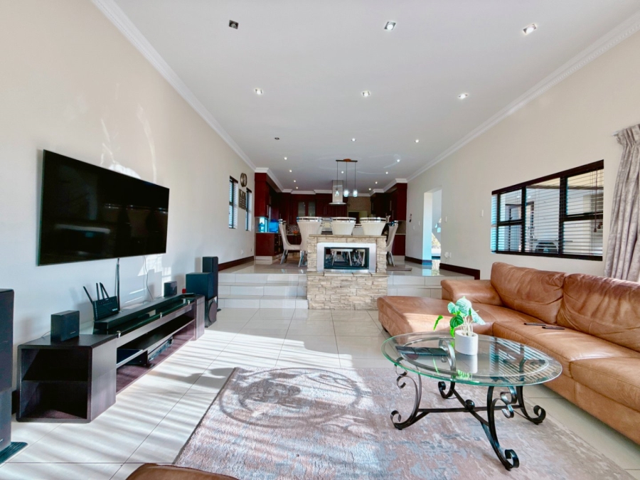 4 Bedroom Property for Sale in Blue Valley Golf Estate Gauteng