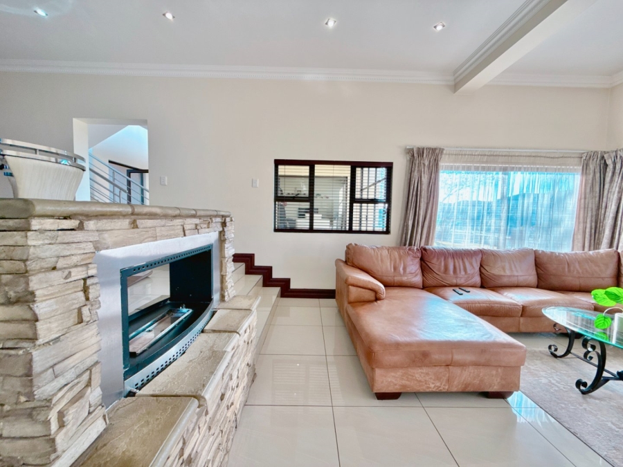 4 Bedroom Property for Sale in Blue Valley Golf Estate Gauteng