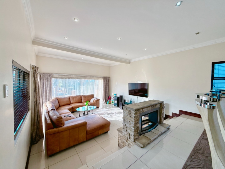 4 Bedroom Property for Sale in Blue Valley Golf Estate Gauteng