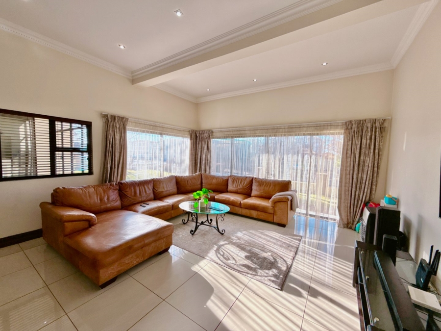 4 Bedroom Property for Sale in Blue Valley Golf Estate Gauteng