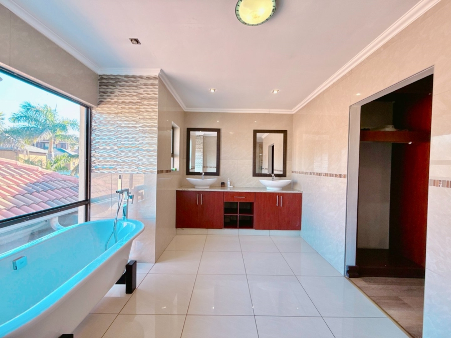 4 Bedroom Property for Sale in Blue Valley Golf Estate Gauteng