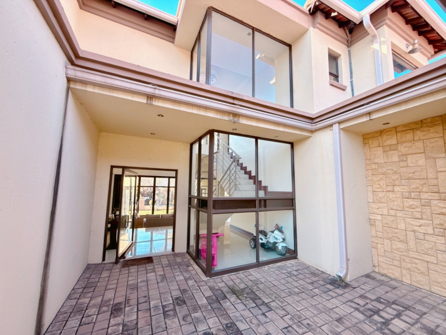 4 Bedroom Property for Sale in Blue Valley Golf Estate Gauteng