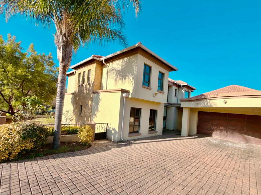 4 Bedroom Property for Sale in Blue Valley Golf Estate Gauteng