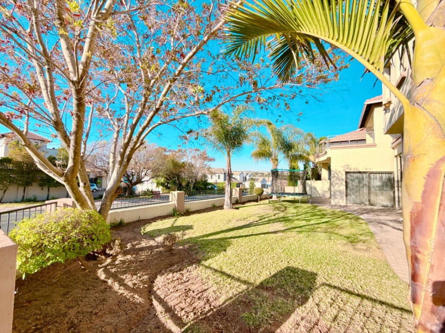 4 Bedroom Property for Sale in Blue Valley Golf Estate Gauteng