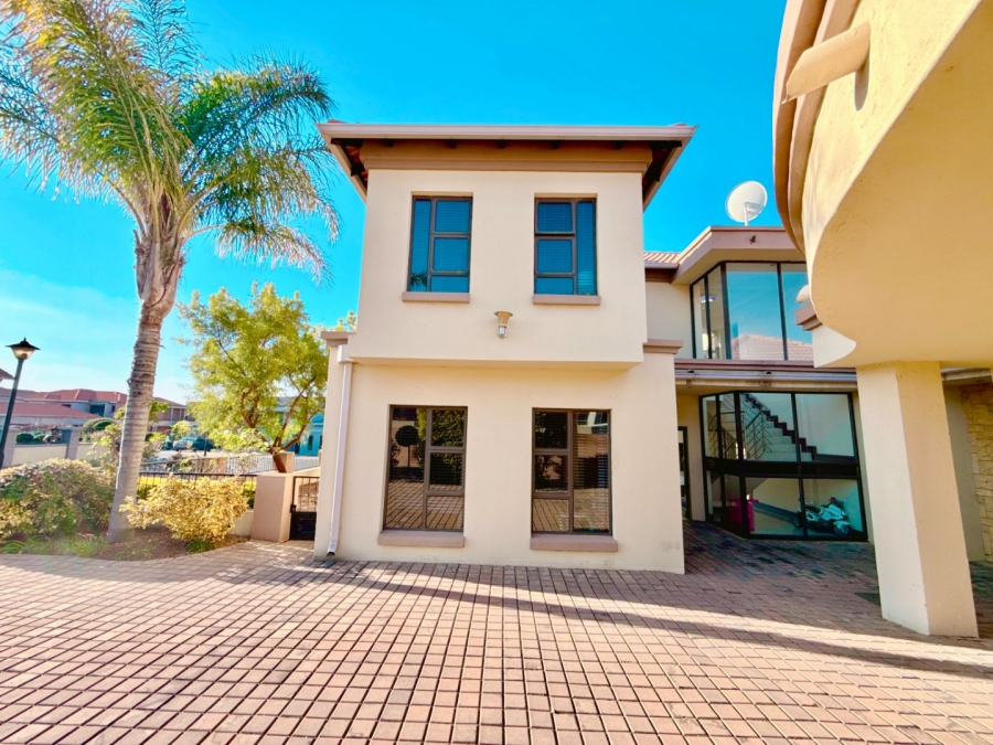 4 Bedroom Property for Sale in Blue Valley Golf Estate Gauteng
