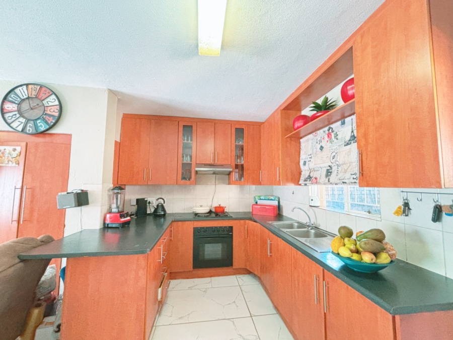3 Bedroom Property for Sale in Heuwelsig Estate Gauteng