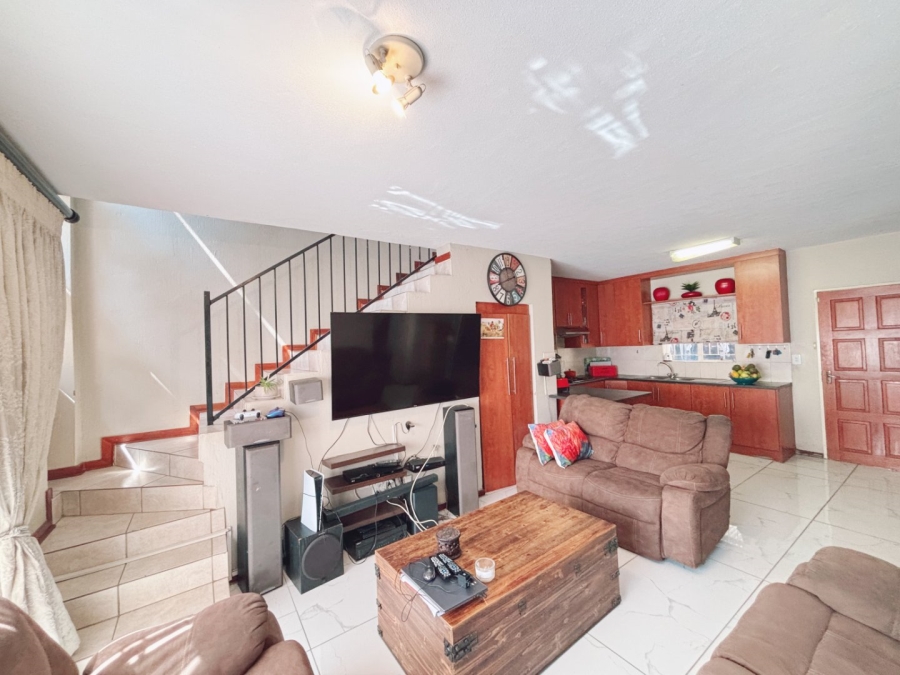 3 Bedroom Property for Sale in Heuwelsig Estate Gauteng