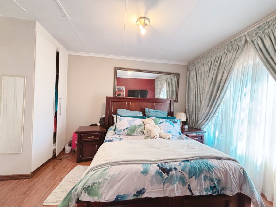 3 Bedroom Property for Sale in Heuwelsig Estate Gauteng