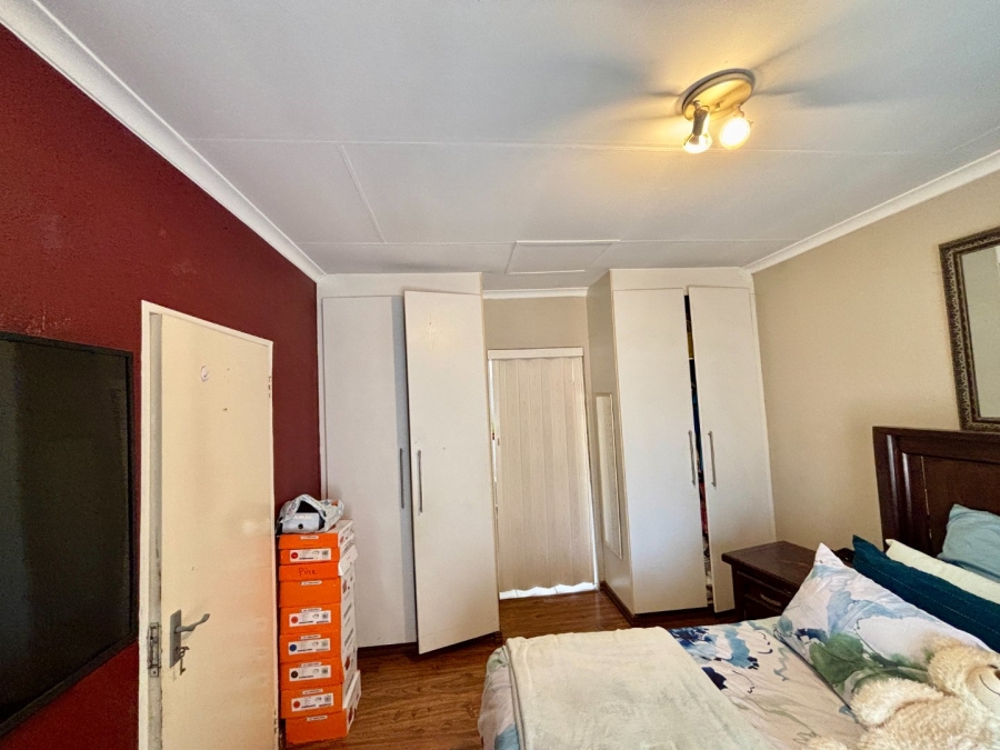 3 Bedroom Property for Sale in Heuwelsig Estate Gauteng