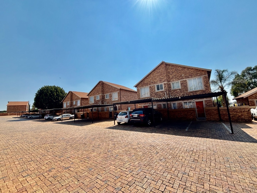 3 Bedroom Property for Sale in Heuwelsig Estate Gauteng