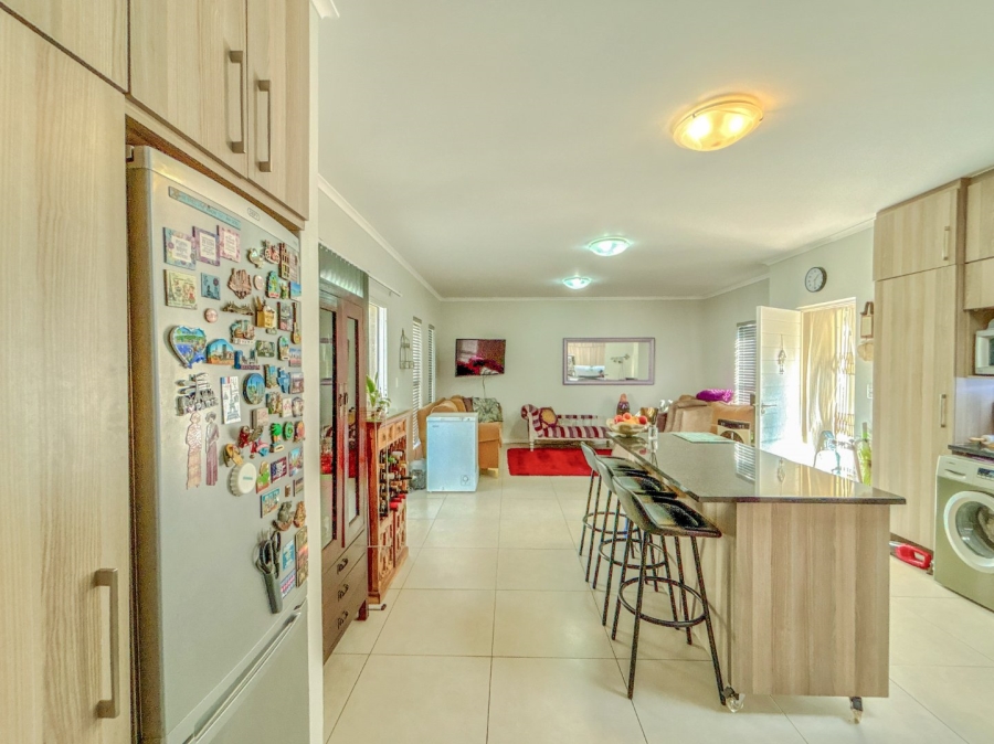 2 Bedroom Property for Sale in Blue Hills Gauteng
