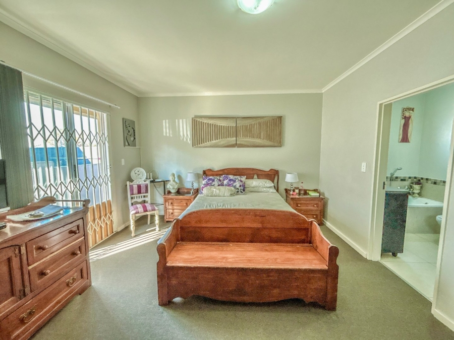 2 Bedroom Property for Sale in Blue Hills Gauteng