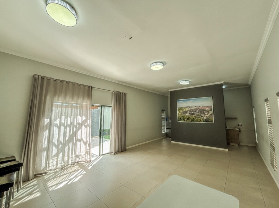 2 Bedroom Property for Sale in Halfway Gardens Gauteng