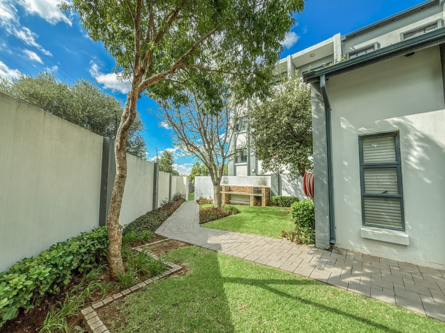 2 Bedroom Property for Sale in Halfway Gardens Gauteng