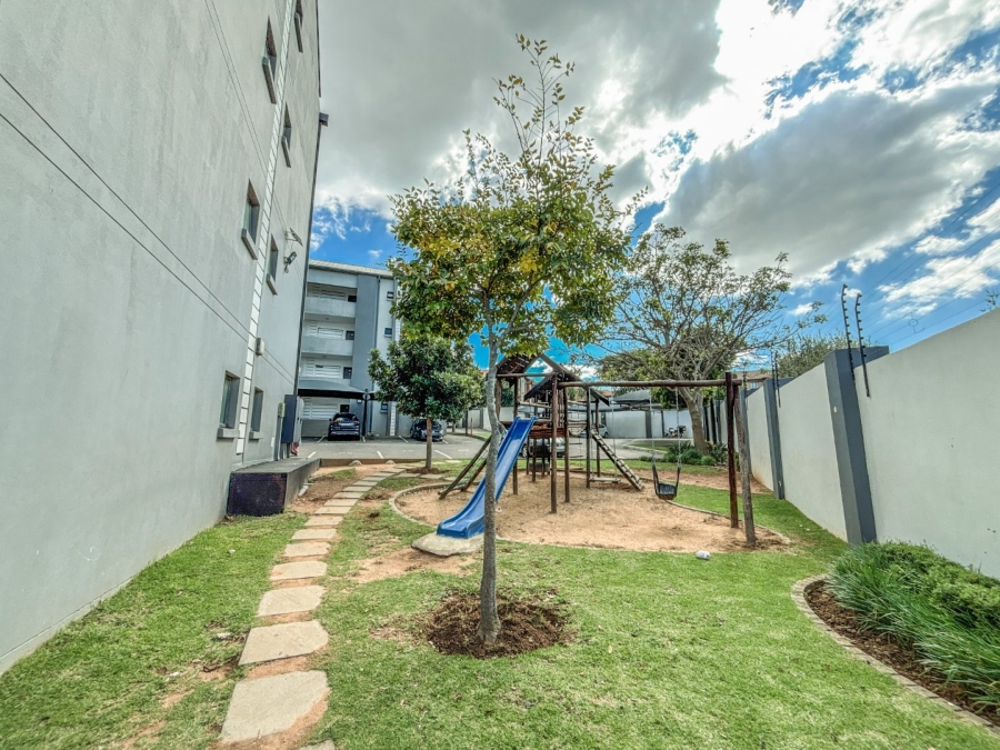 2 Bedroom Property for Sale in Halfway Gardens Gauteng