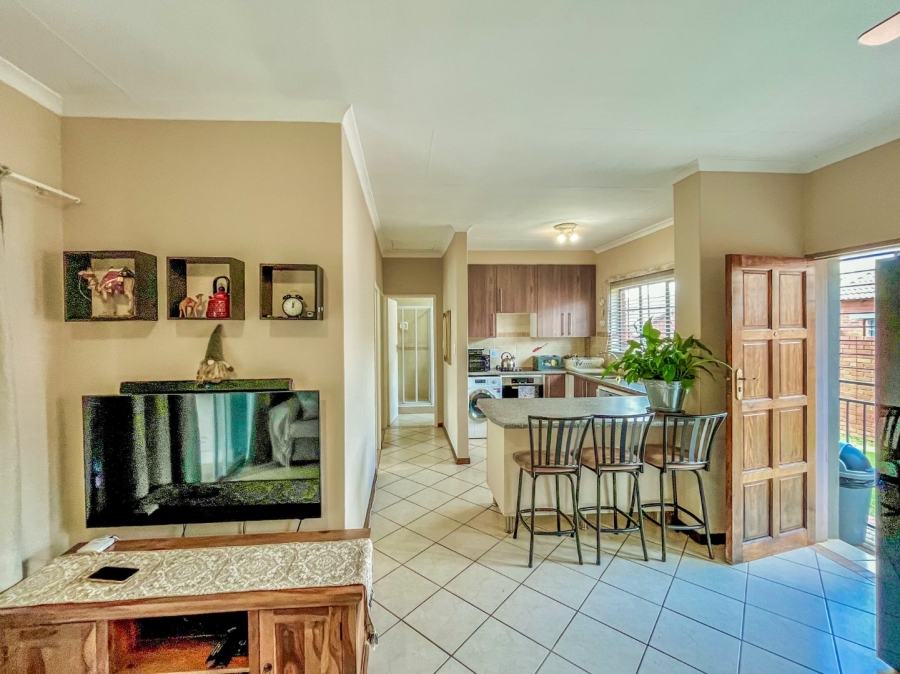 2 Bedroom Property for Sale in Stone Ridge Gauteng