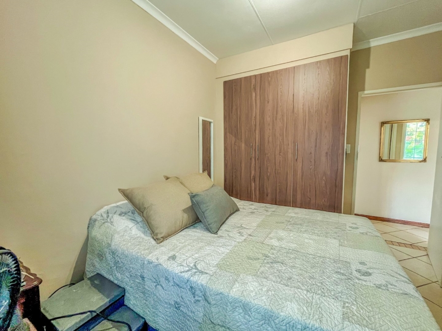 2 Bedroom Property for Sale in Stone Ridge Gauteng