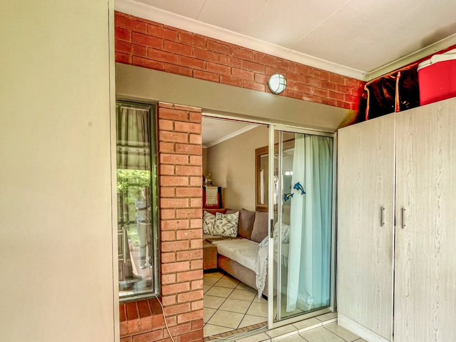 2 Bedroom Property for Sale in Stone Ridge Gauteng