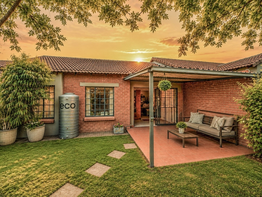 2 Bedroom Property for Sale in Stone Ridge Gauteng