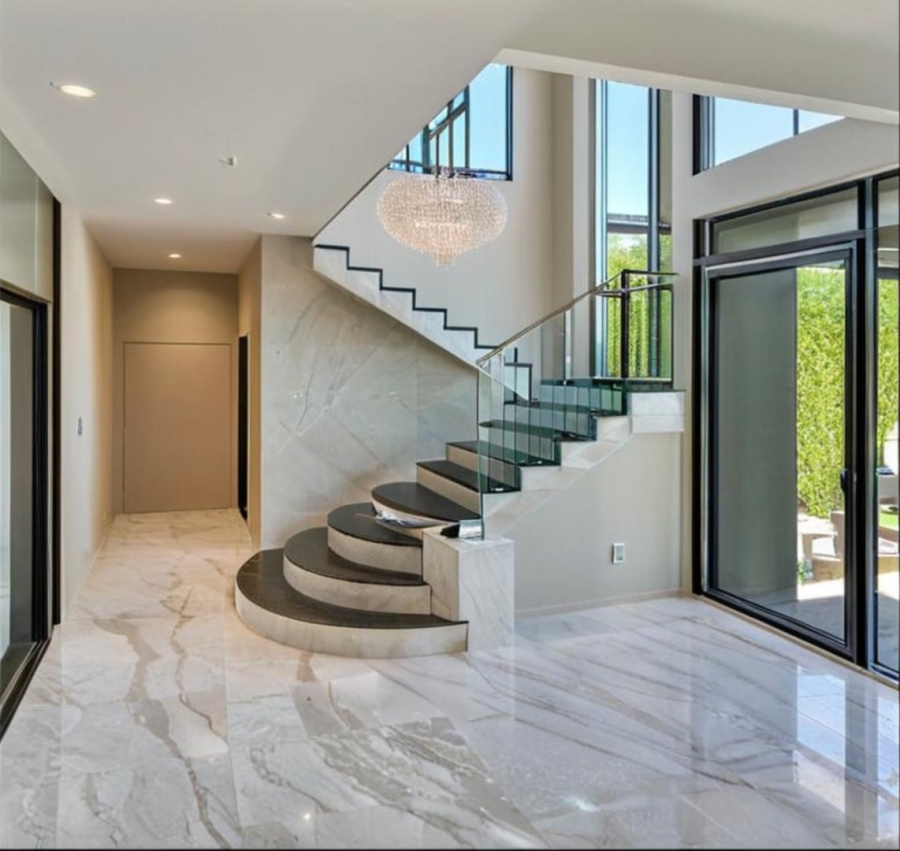 5 Bedroom Property for Sale in Midstream Heights Gauteng