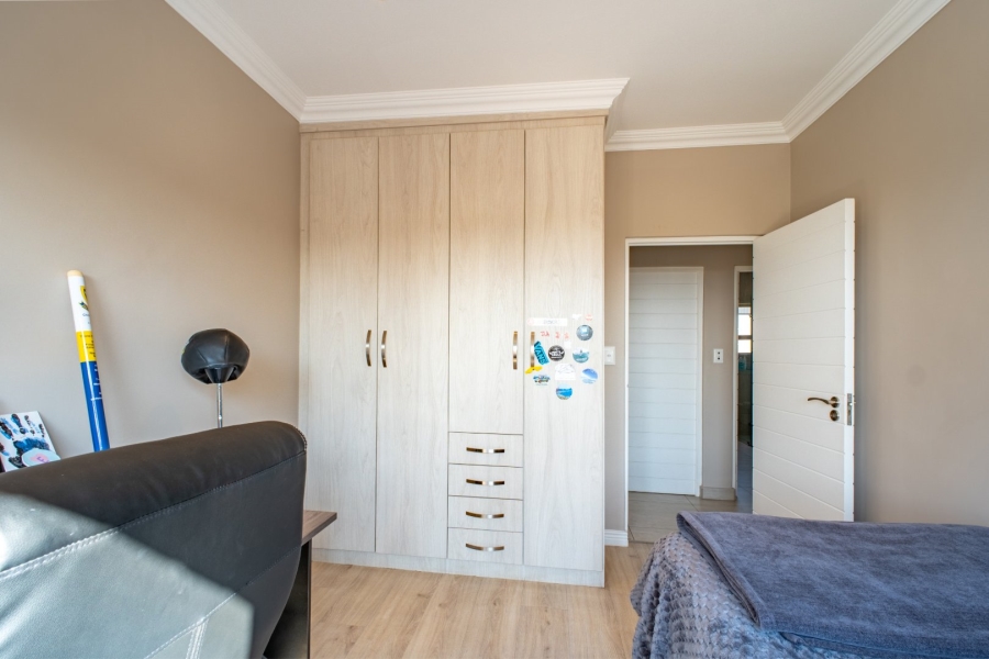 5 Bedroom Property for Sale in Stone Ridge Gauteng
