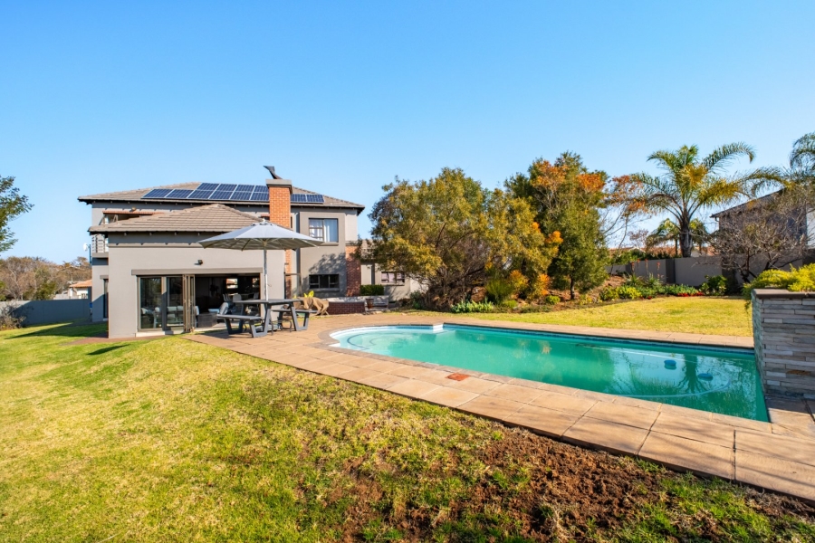 5 Bedroom Property for Sale in Stone Ridge Gauteng