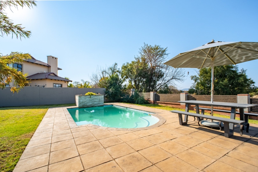 5 Bedroom Property for Sale in Stone Ridge Gauteng