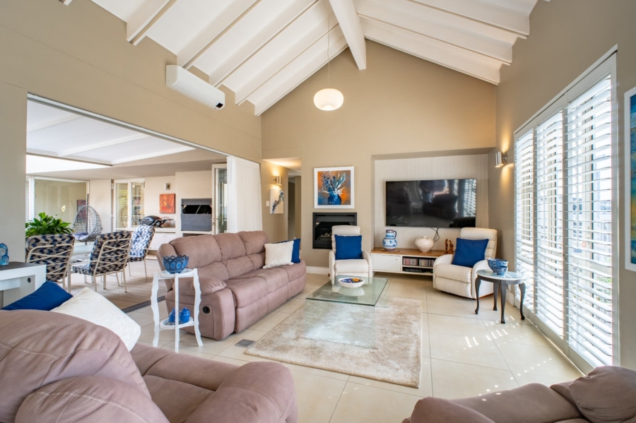 5 Bedroom Property for Sale in Copperleaf Estate Gauteng