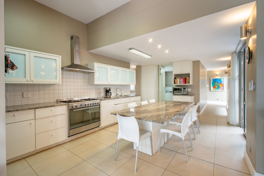 5 Bedroom Property for Sale in Copperleaf Estate Gauteng