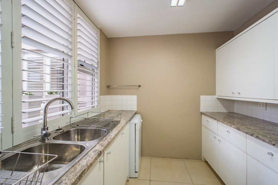 5 Bedroom Property for Sale in Copperleaf Estate Gauteng
