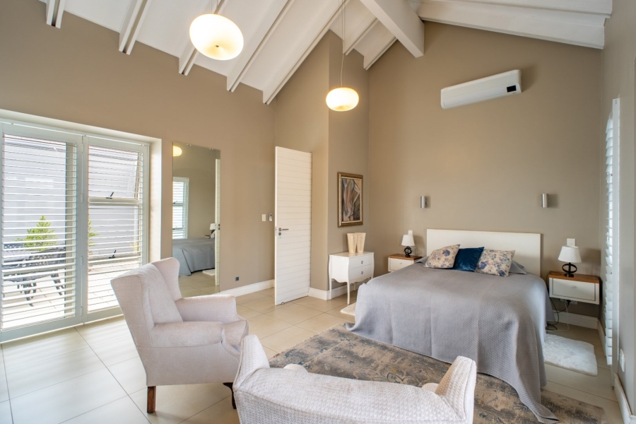 5 Bedroom Property for Sale in Copperleaf Estate Gauteng