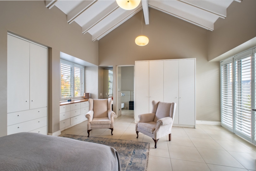 5 Bedroom Property for Sale in Copperleaf Estate Gauteng