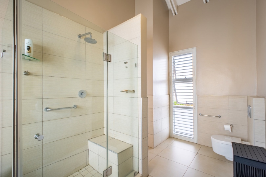 5 Bedroom Property for Sale in Copperleaf Estate Gauteng