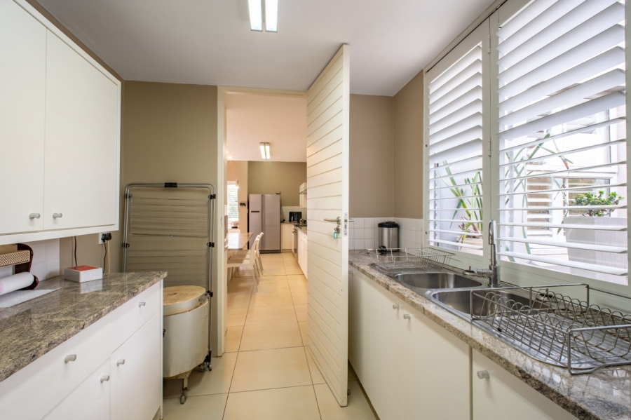 5 Bedroom Property for Sale in Copperleaf Estate Gauteng