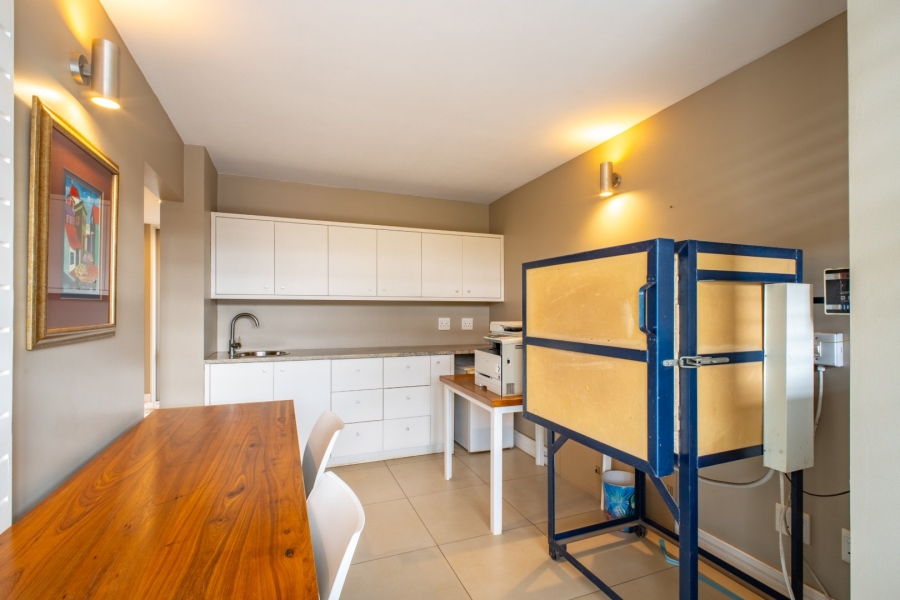 5 Bedroom Property for Sale in Copperleaf Estate Gauteng