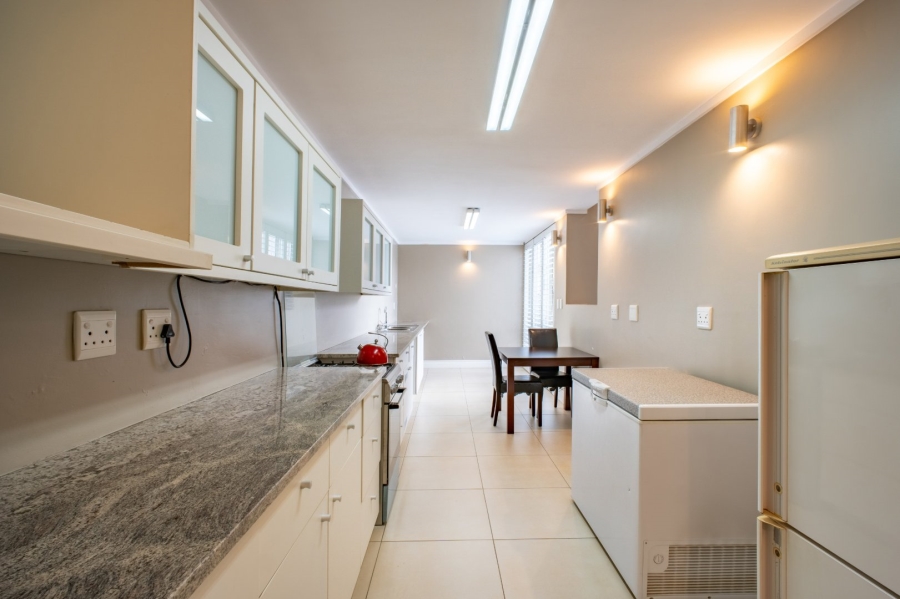 5 Bedroom Property for Sale in Copperleaf Estate Gauteng
