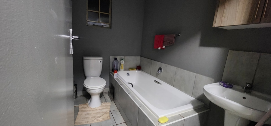 3 Bedroom Property for Sale in Sky City Gauteng