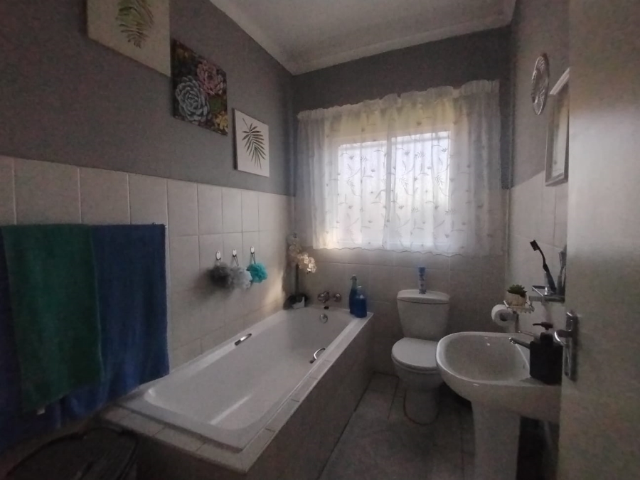 3 Bedroom Property for Sale in Riversdale Gauteng