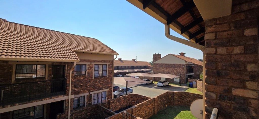 2 Bedroom Property for Sale in Magalieskruin Gauteng