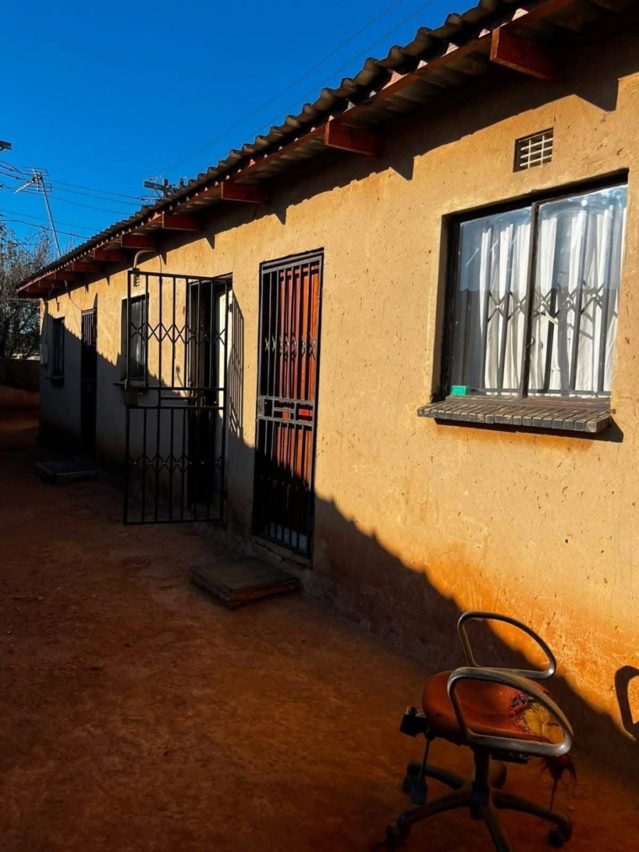 Bedroom Property for Sale in Moleleki Gauteng